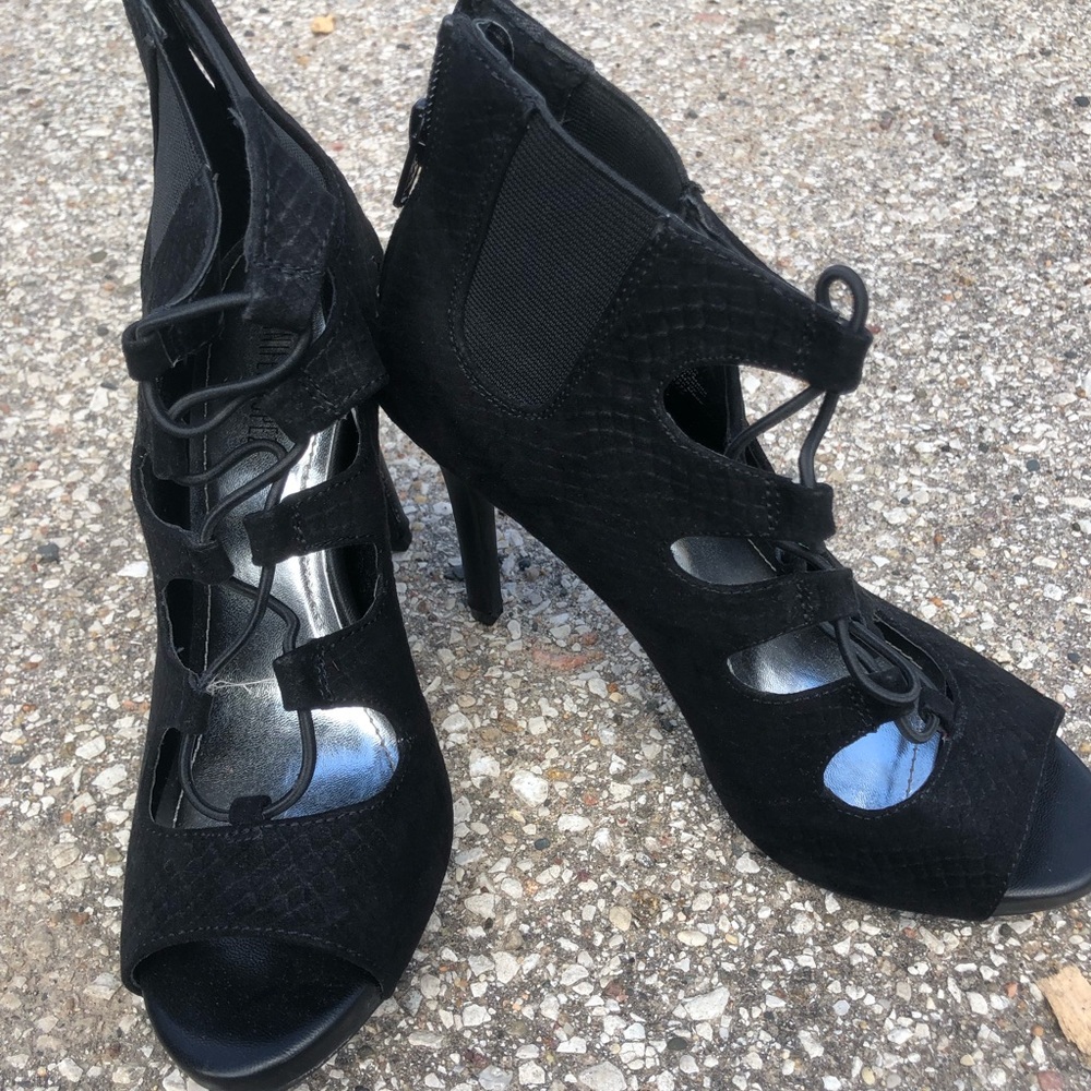 Black heels